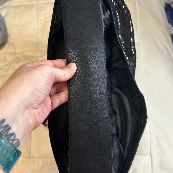 The Many Moods of Poppie Jones Ruffled Sequined Bag - Picture 6 of 6